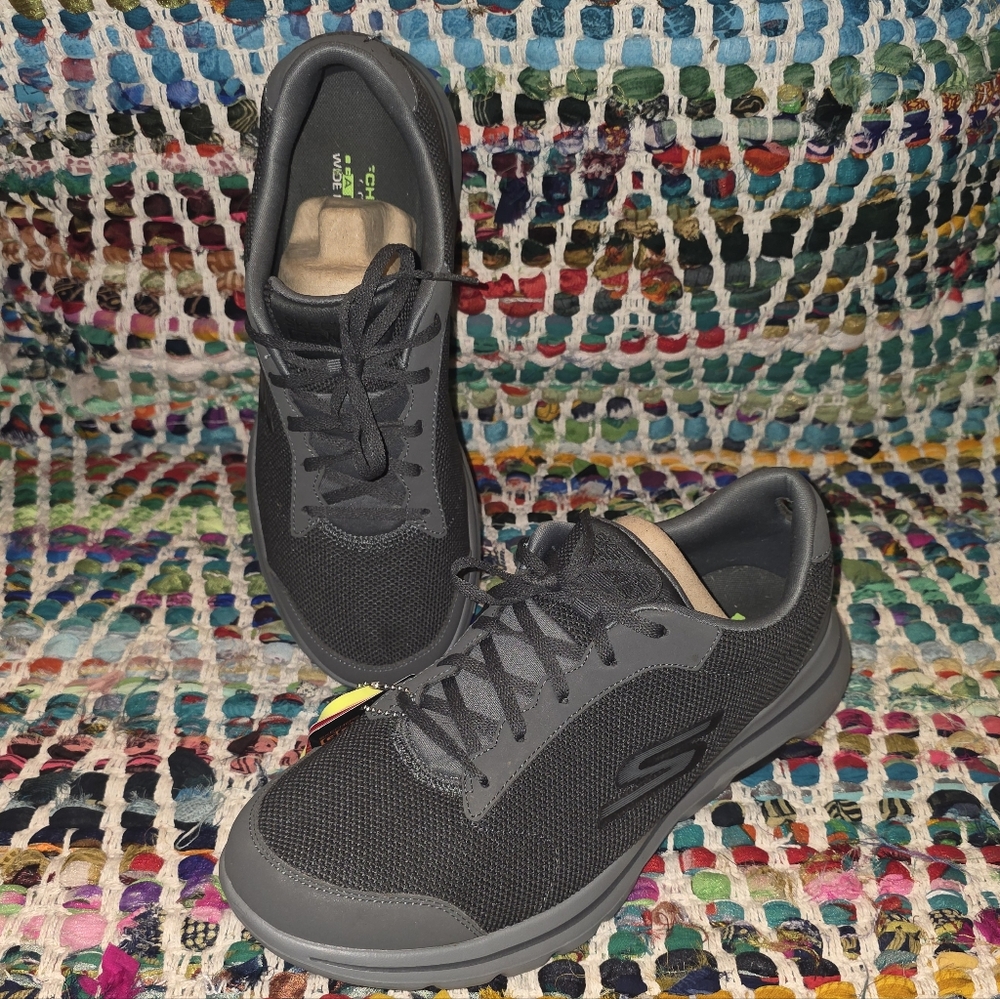 Mens Skechers GOwalk 5-Demitasse Charcoal Gray Black Ortholite Extra Wide Shoes